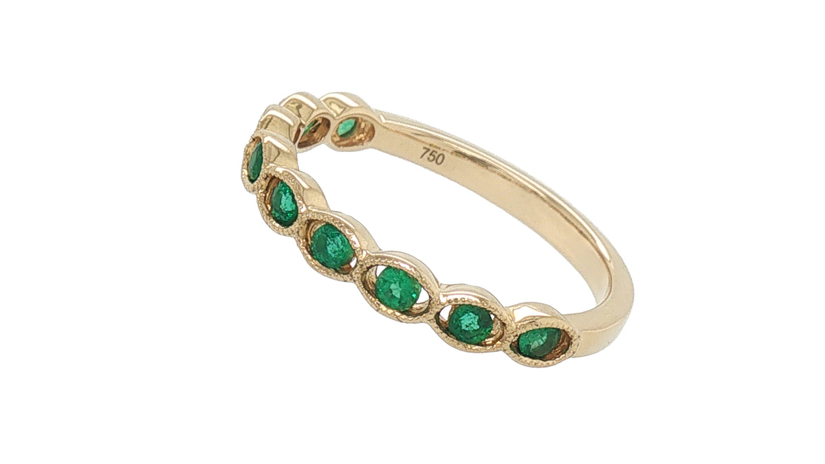 18K Yellow Gold Round Emerald Stackable Ring with Milgrain Bezels