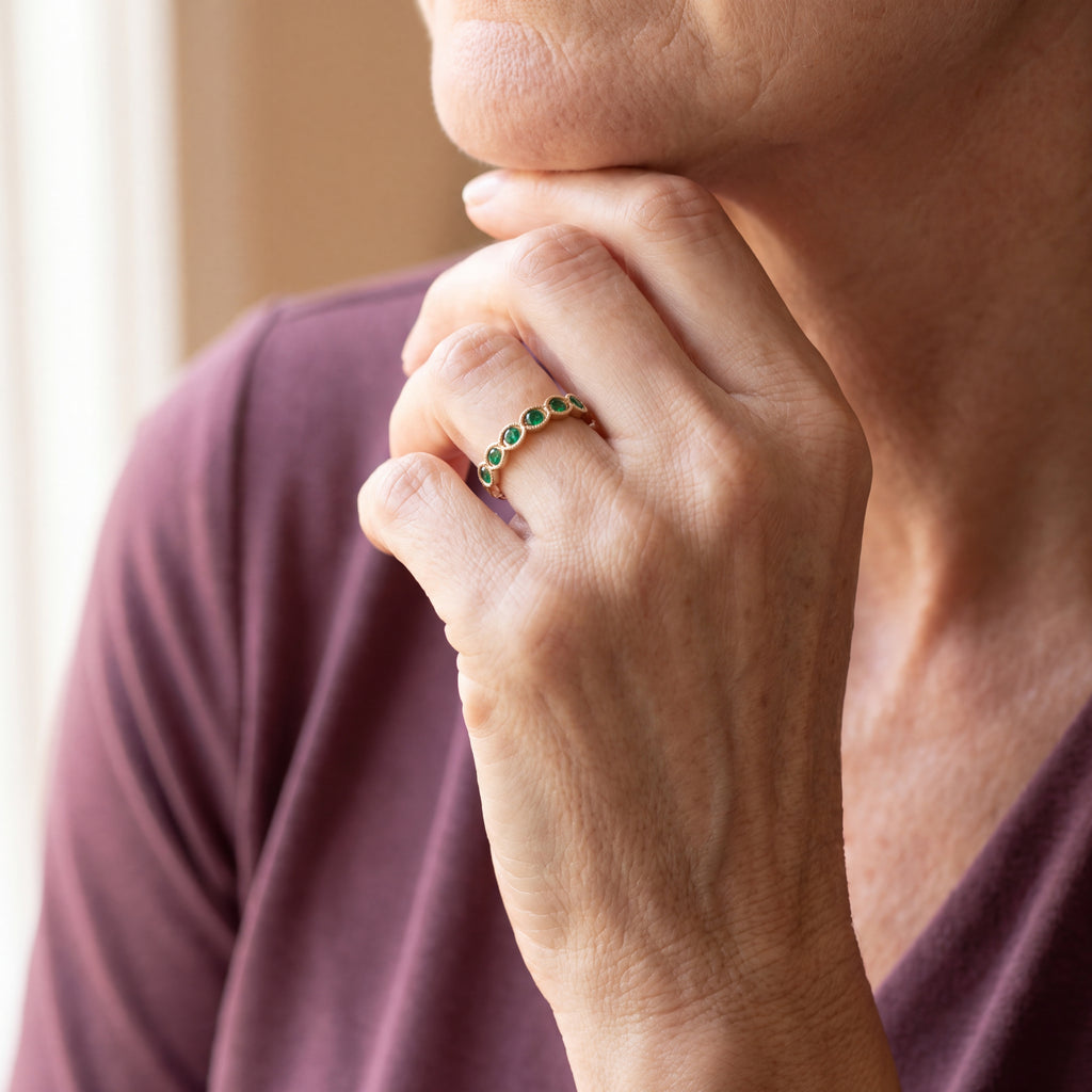 18K Yellow Gold Round Emerald Stackable Ring with Milgrain Bezels