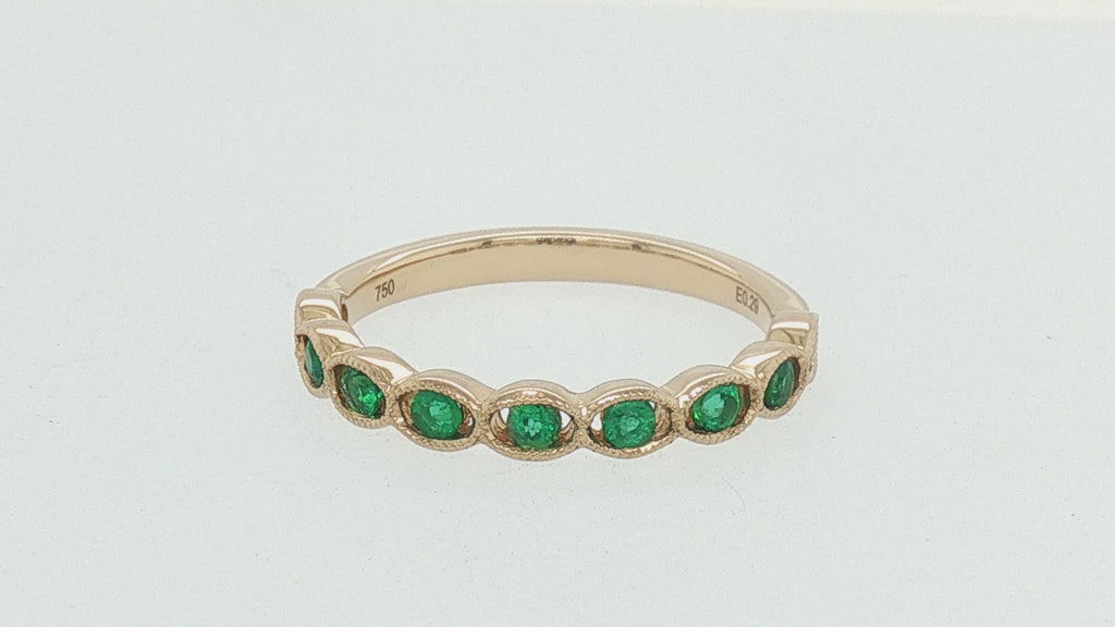 18K Yellow Gold Round Emerald Stackable Ring with Milgrain Bezels