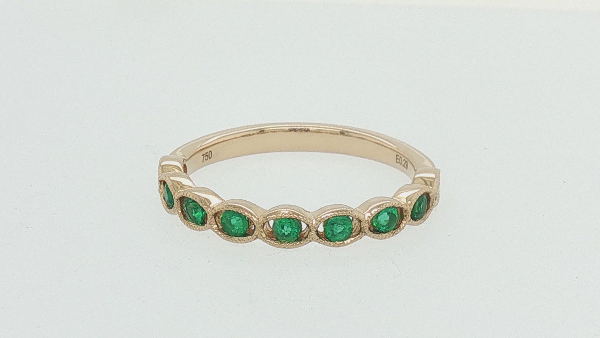 18K Yellow Gold Round Emerald Stackable Ring with Milgrain Bezels